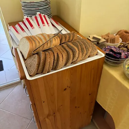 грация Szálloda 2*